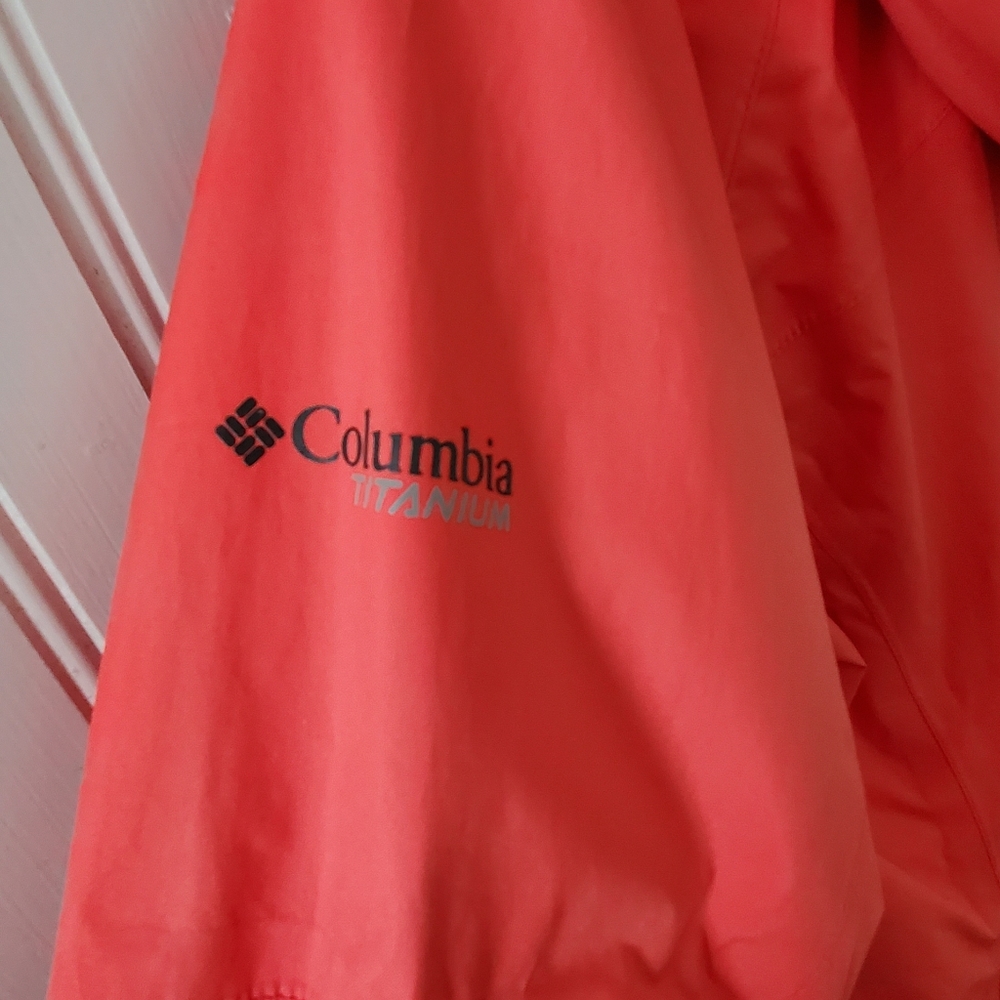 Columbia Windbracker - Picture 4 of 5